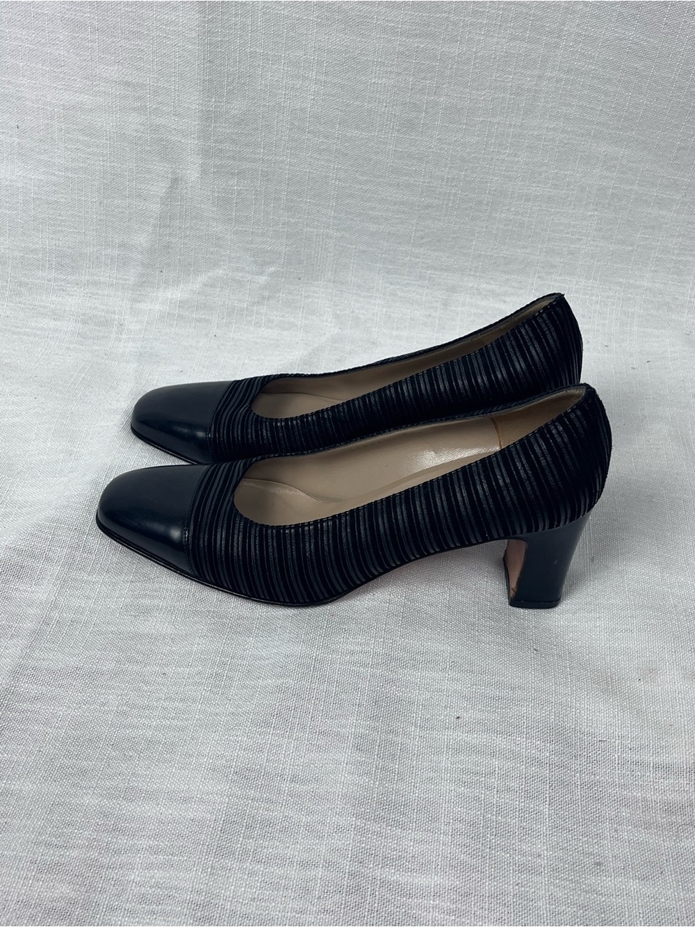Salvatore Ferragamo Vintage Leather Heels Black Size 7.5 Block Heel